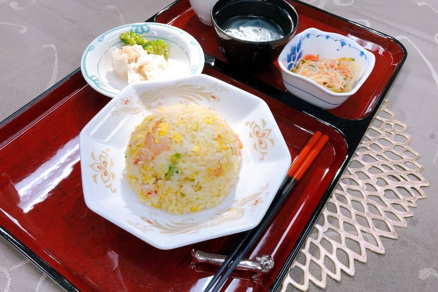 昼食・おやつについて